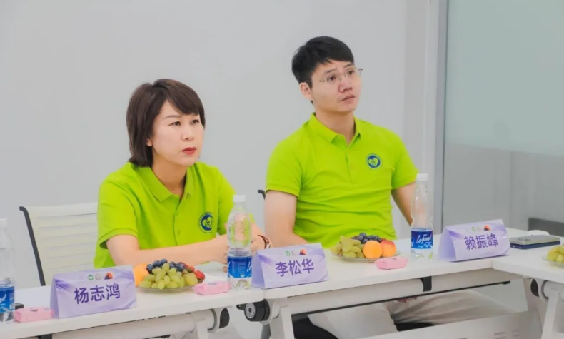 走访团与唐生殖医院管理团队合影
